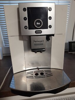 Kávovar DeLonghi Perfecta Cappuccino - 3