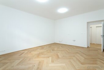 Nabízíme nový designový 4+KK po rekonstrukci – prostorný, sv - 3