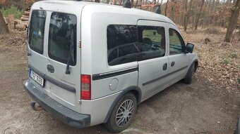 2x Opel combo 1.3 cdti - 3