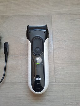 Holici strojek BRAUN 3020s - 3