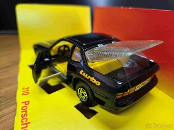 Corgi 310 Porsche 924 - 3