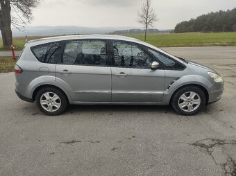 Ford S-MAX 2.0i - 7 míst - 3
