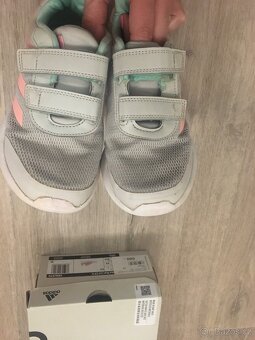 Tenisky Adidas vel. 33 - 3