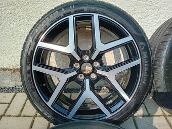 5x100R18 - 225/40R18 Letní - 3