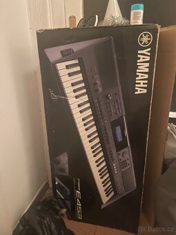Klávesy Yamaha PSR E453 + Stojan - 3