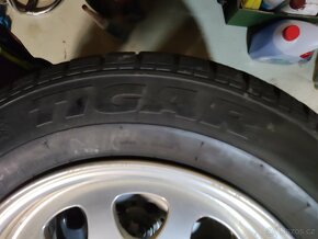 Prodám zimní gumy 195/65 R15 - 3