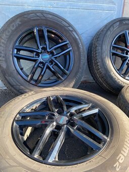 Dezent 5x114.3 215/70/16 - 3