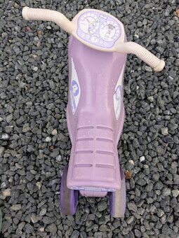 Dětské odrážedlo First Bike - 3