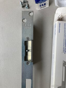 Prodám elektrický otvírač  Fab Solid 514 AssaAbloy - 3
