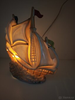 Stará porcelánová retro lampička . Koráb , loď - 3