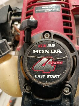 Křovinořez Honda 4tak - 3