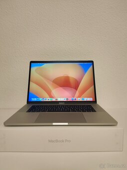 MacBook Pro 15 2017 | i7 • 16GB • 512GB - 3