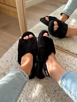 ČERNÉ PANTOFLE KARL LAGERFELD - 3