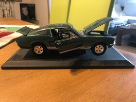 Ford Mustang 1967 model 1:18 - 3