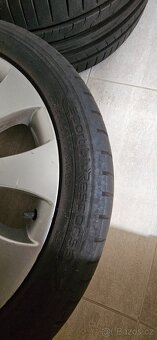 Letni pneu 225/45 R17 + alu disky originál škoda - 3