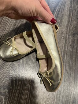 zlaté balerínky z h&m vel 30 - 3