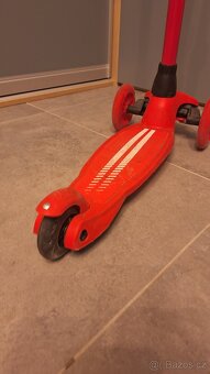 Dětská tříkolová koloběžka Ferrari - 3