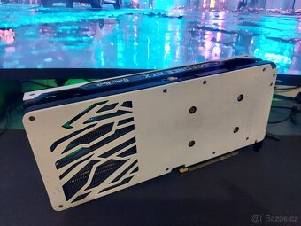 RTX 3070 8GB Palit GameRock – bílá edice - 3