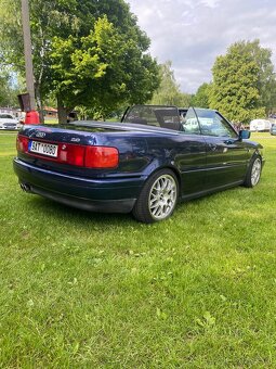 Není to projekt ale Audi 80 cabrio 2.6 6v manuál - 3