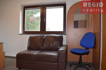 Pronájem kanceláři - 15,9 m2 včetně nábytku  v Třinci ul.Kaš - 3