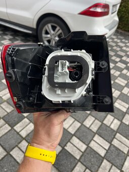 VW Golf Sportsvan org. pravé zadní světlo - 3