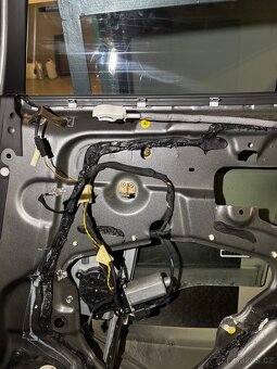 BMW X5 e53 kompletní pravé zadní dveře - 3