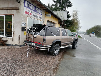 CHevrolet Suburban -DIESEL- 4x4 - 3