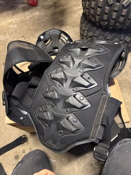 Mx hrudni chranic - 3