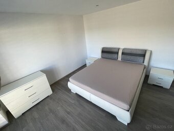 Manželská postel vč. nočních stolků, komody - 3