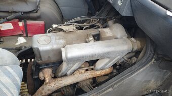 Mercedes 100 D - 3