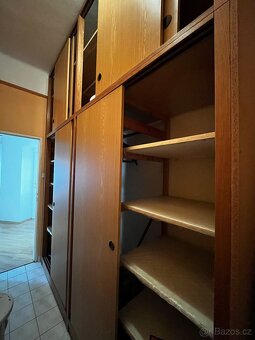 Šatní skříň - 3