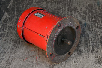 3fázový elektromotor MEZ Mohelnice OP27N-4, 0.6 kW, 1400 ot - 3