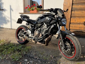 Yamaha mt 07 - 3