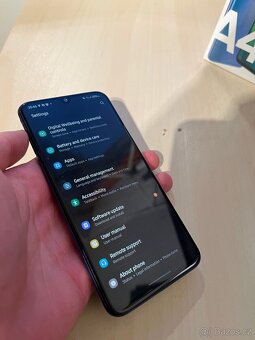 Samsung A40 64 GB modrý - 3