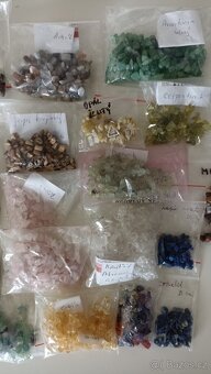 VELKÝ MIX zlomků minerálů k navlékání, 700 g - 3