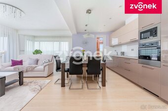 Prodej nadstandardního bytu 4+kk s terasou a parkovacím s... - 3