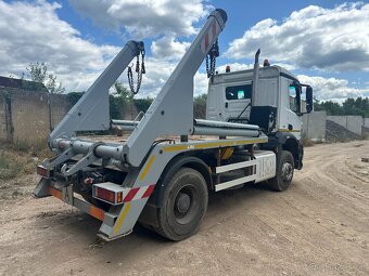 Prodám Mercedes Arocs ramenový nosič kontejneru - 3