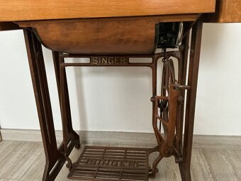 Starožitný šicí strij Singer 15K88 - 3