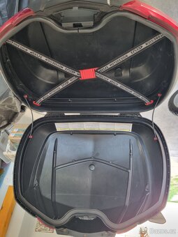 Kufr topcase givi v47 - 3