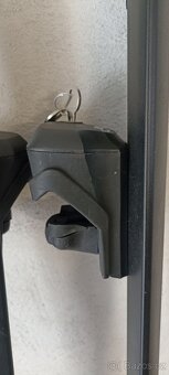 Příčníky Hakr , střešní nosič - 3