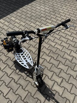 Motorová koloběžka Nitro Scooters XG 09, 2 ks - 3
