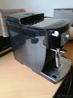 Automaticky kavovar DeLonghi magnifica s - 3