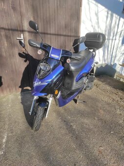 Skůtr 125ccm - 3