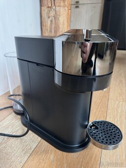Kávovar Nespresso Vertuo Next Deluxe Pure Chrome 100% stav - 3