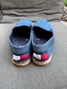 Prodám boty Tommy Hilfiger velikost 42 - 3