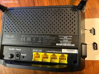 Asus 4G-N12 LTE Wi-Fi router pro všechny operátory - 3