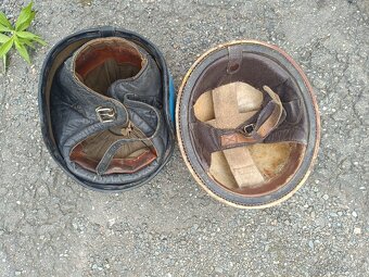 Prodám 2 ks starých moto helem, přileb na veterána - 3