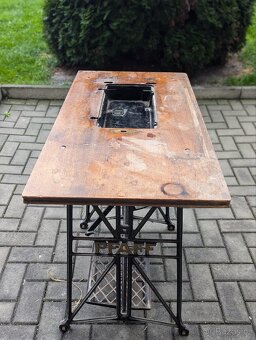 Stůl od šicího stroje - 3