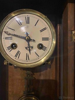 Originální černoleské nástěnné hodiny s kyvadlem - 3