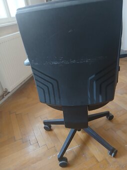 Kancelářská kolečková židle - 3